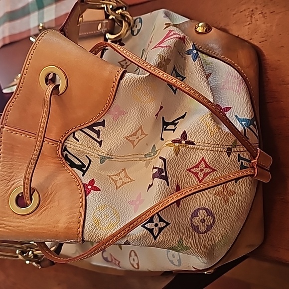 Louis Vuitton Ursula handbag - Picture 13 of 16